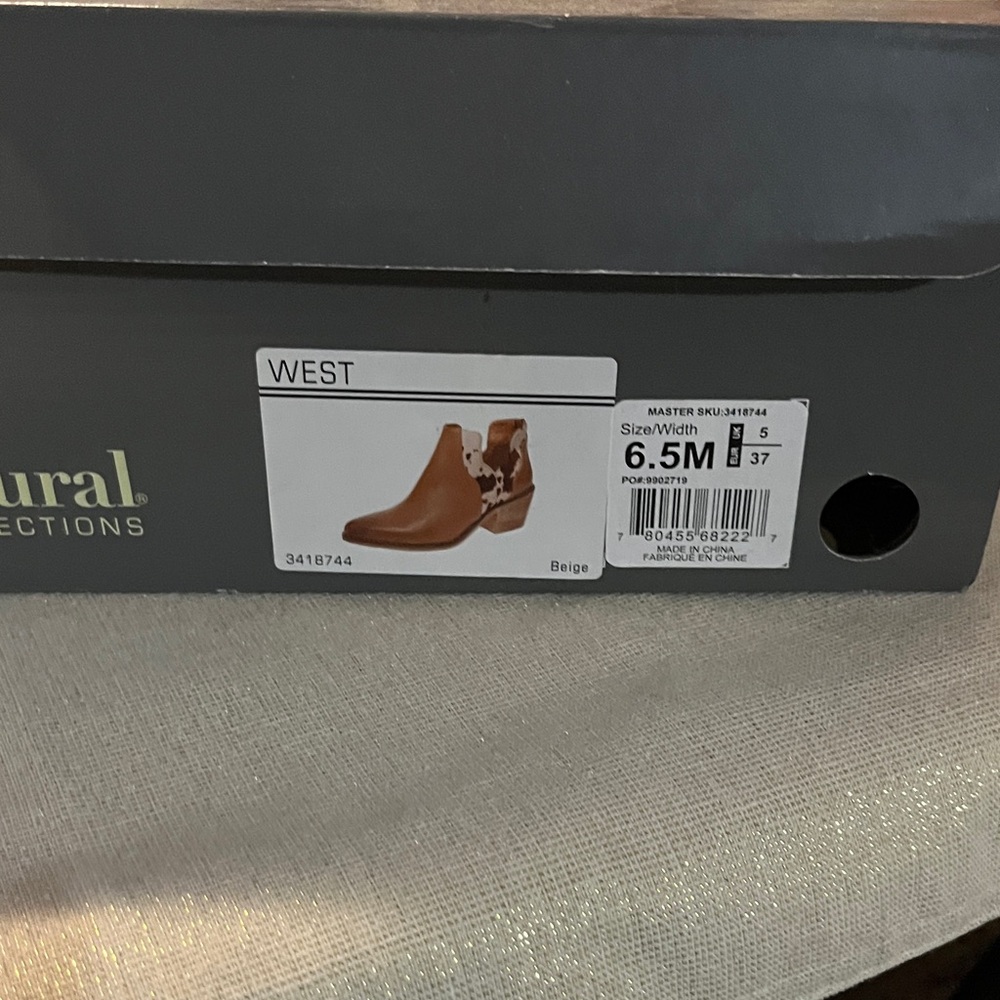 GU Naturalizer Women's Tan Ankle Booties